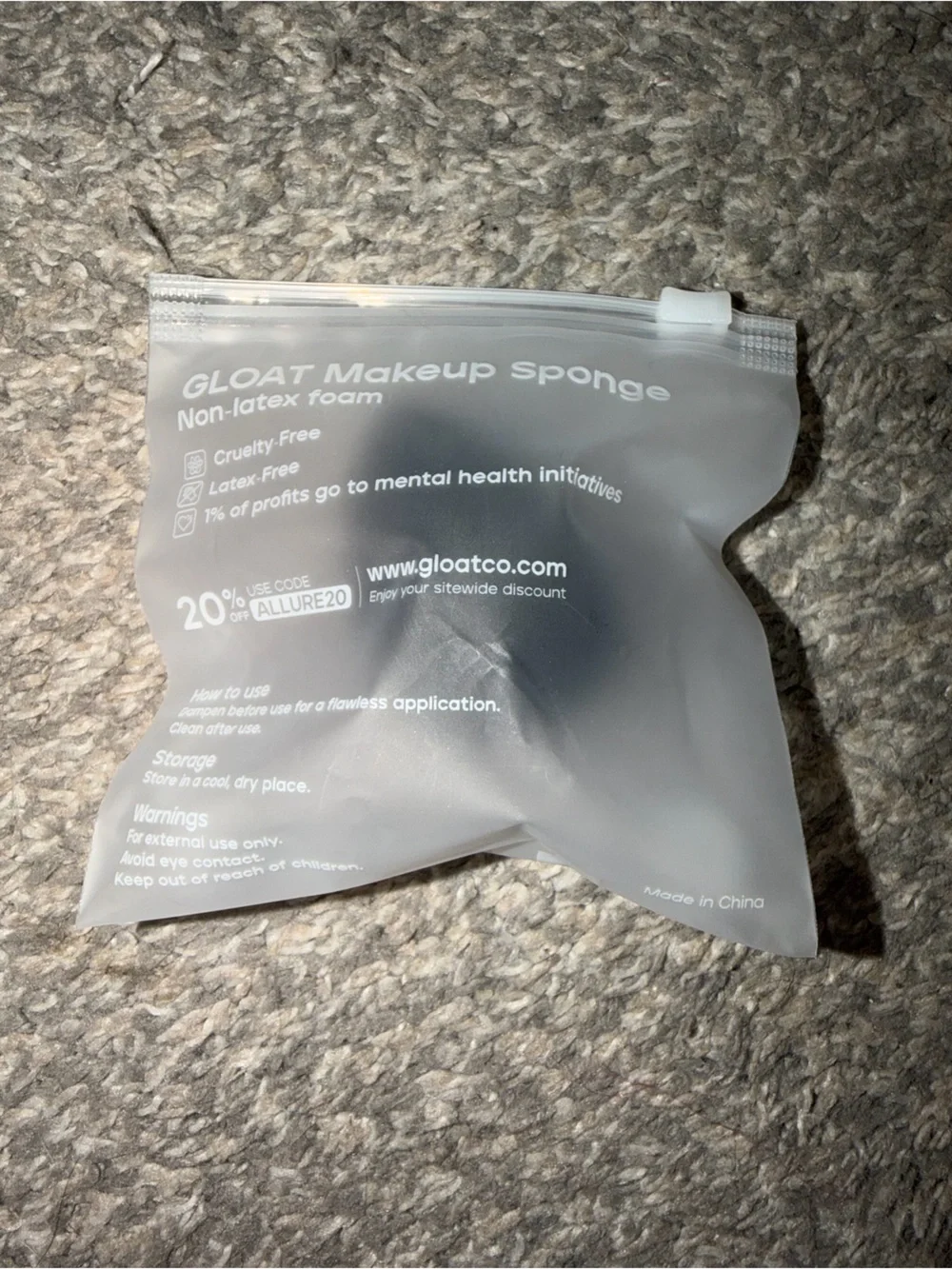 Gloat Makeup Sponge In Black